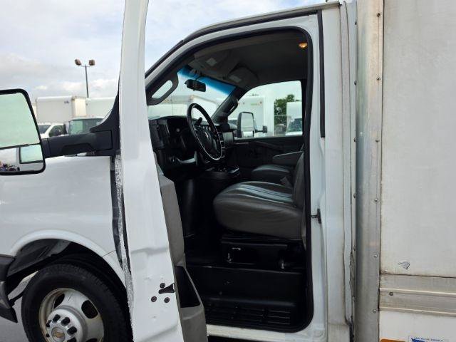 Used 2020 Chevrolet Express 3500 Extended w/ Power Convenience Package RWD image 23