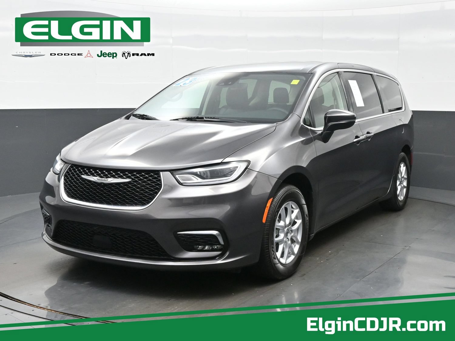 Used 2023 Chrysler Pacifica Touring-L