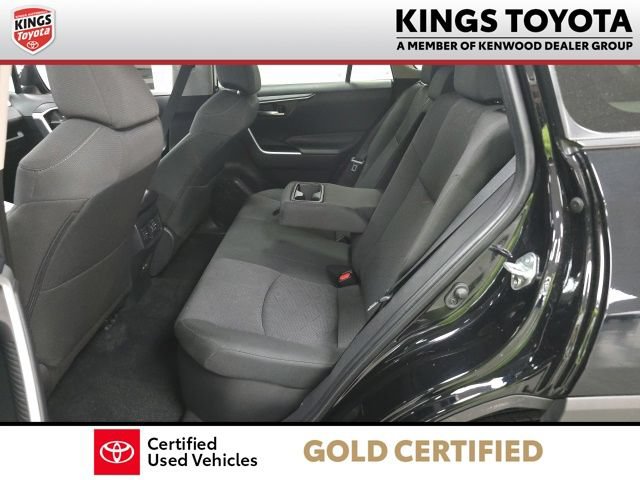 Used 2025 Toyota RAV4 XLE AWD/4WD image 11