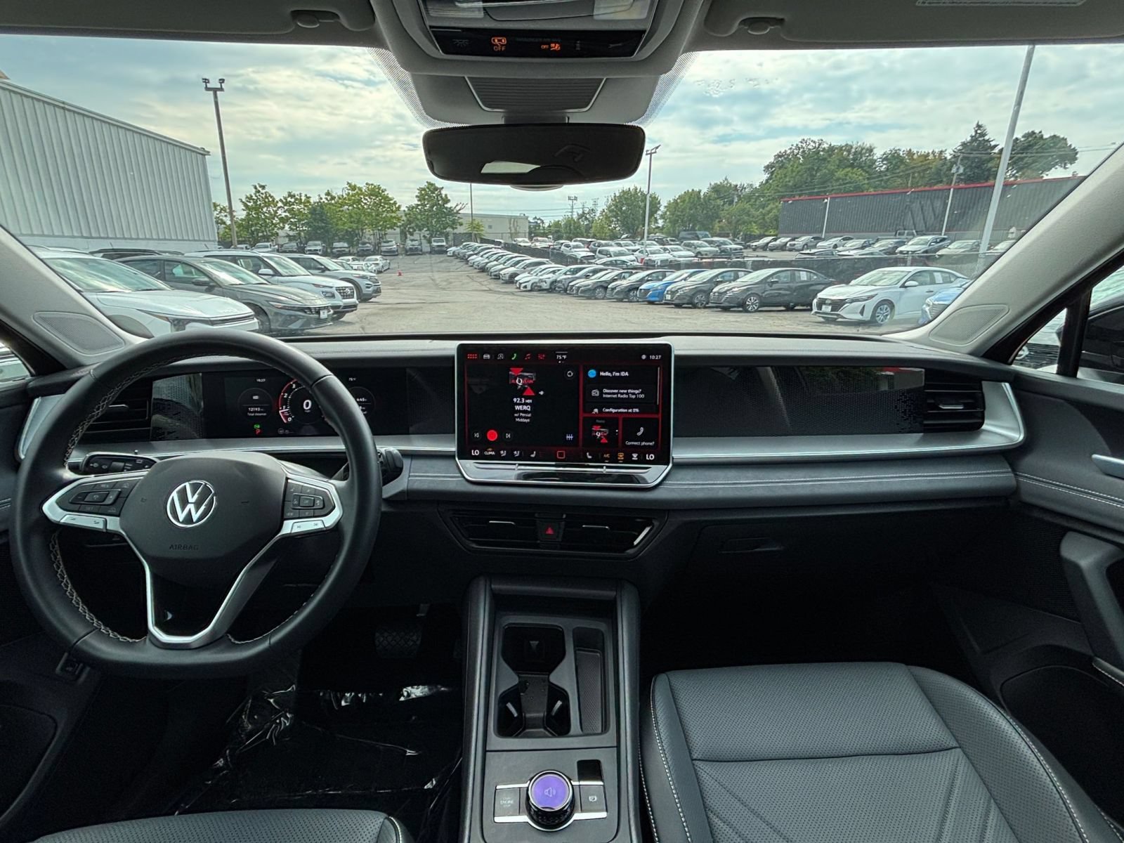 Used 2026 Volkswagen Tiguan SE FWD image 30