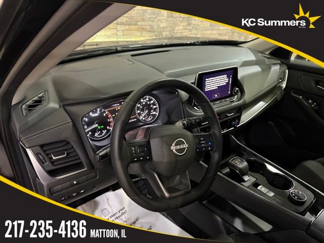 Used 2025 Nissan Rogue SV image 11