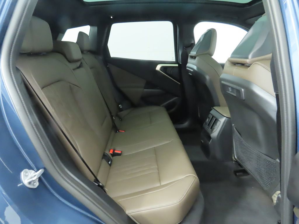 Certified 2025 BMW X3 xDrive30i w/ Convenience Package image 23