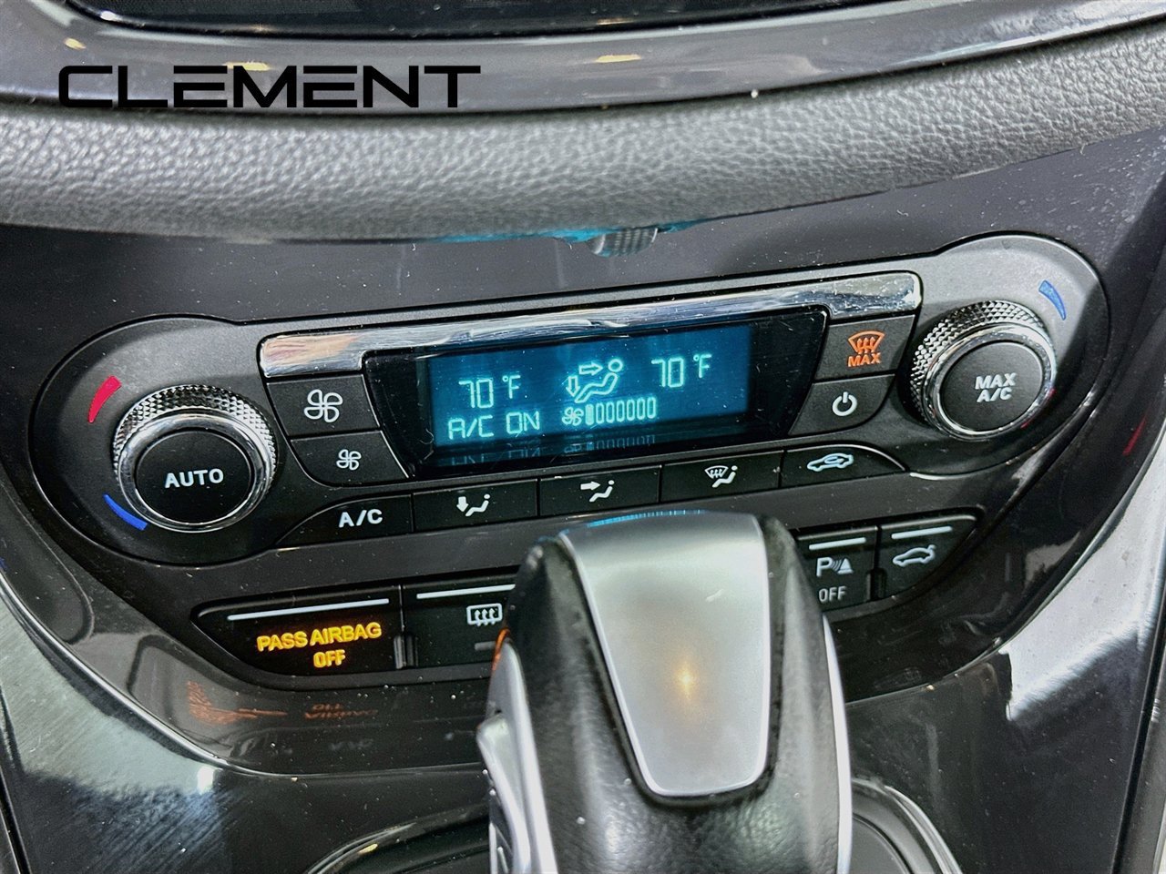 Used 2015 Ford Escape Titanium w/ Equipment Group 301A FWD image 22