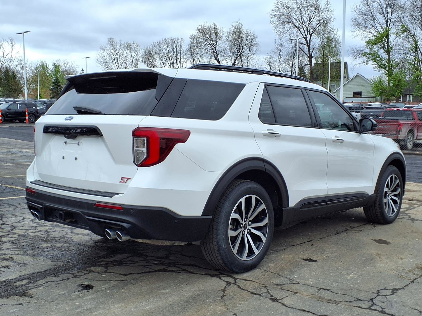 Used 2020 Ford Explorer ST w/ Premium Technology Package AWD/4WD image 4