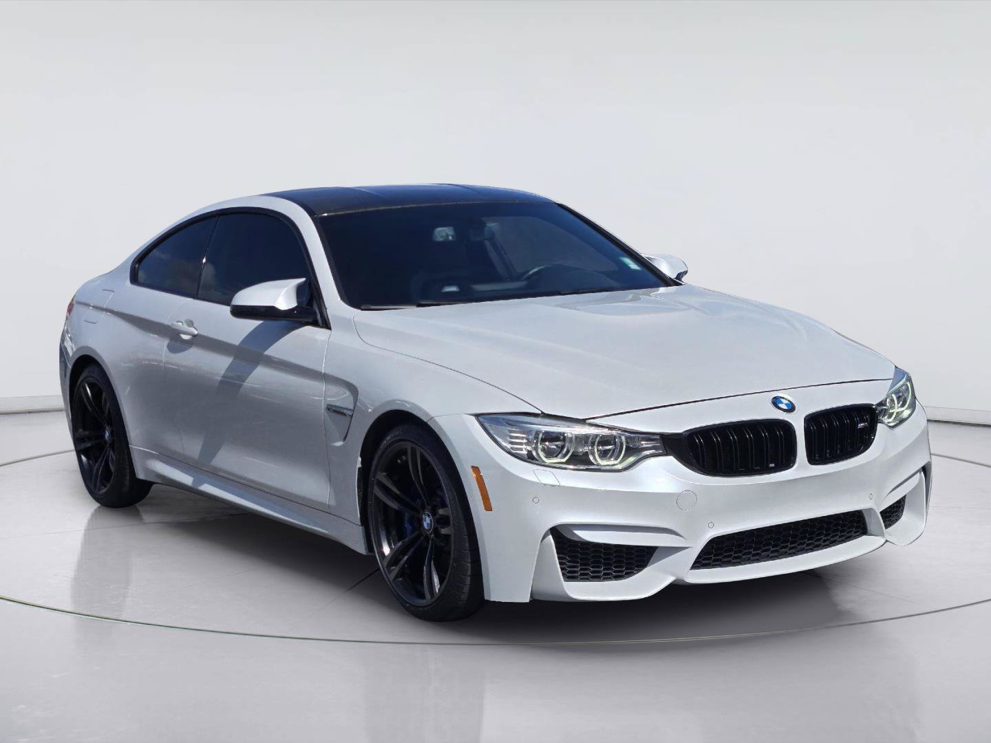 Used 2015 BMW M4 Coupe RWD image 3