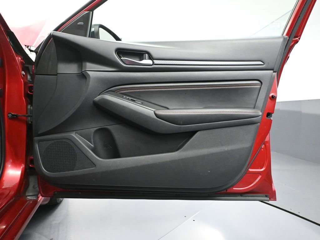 Used 2019 Nissan Altima 2.0 SR image 43