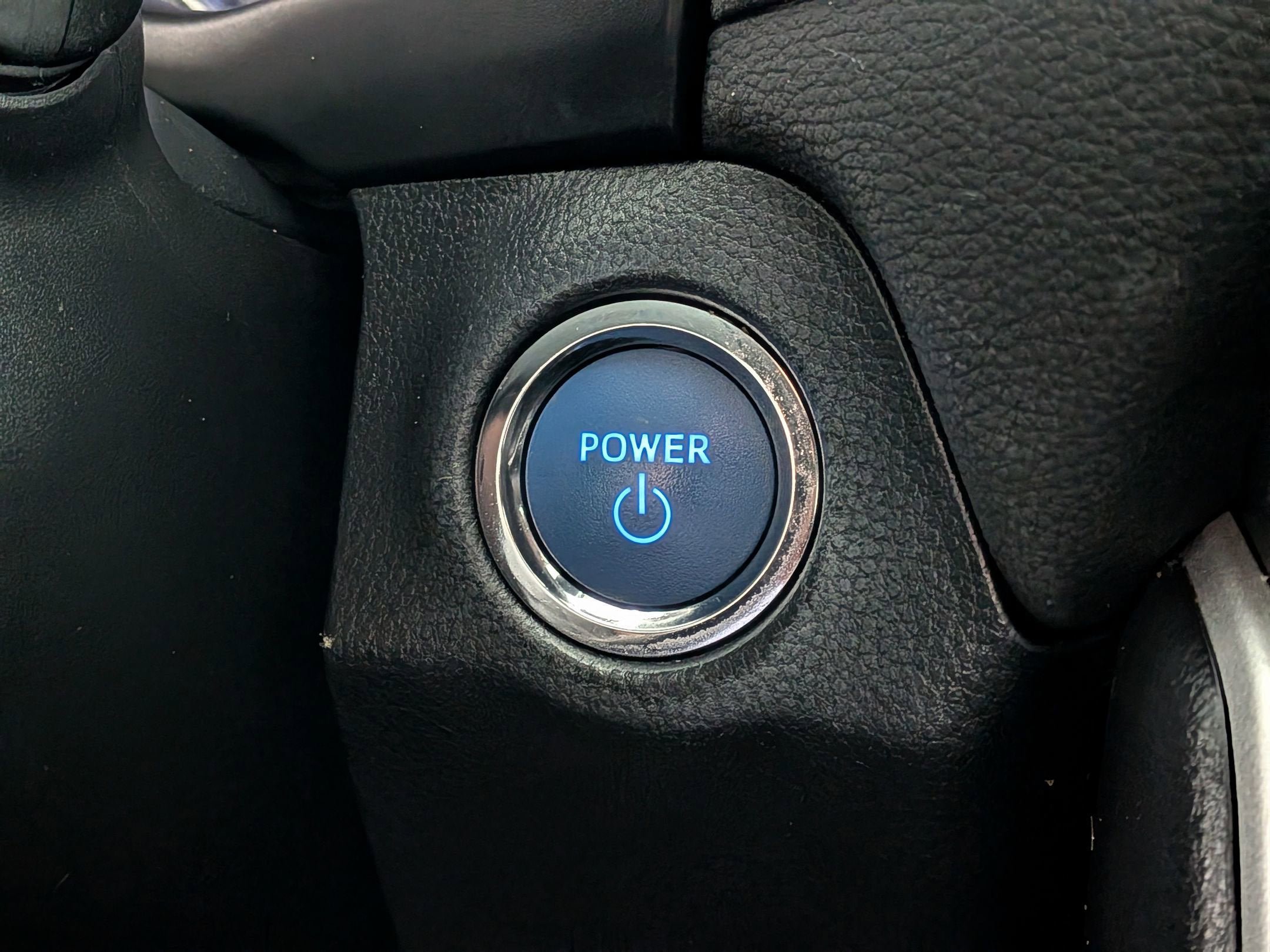 Used 2021 Toyota RAV4 XLE AWD/4WD image 22