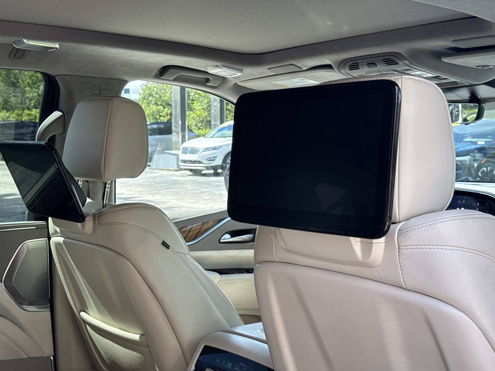 Used 2023 Cadillac Escalade Sport Platinum AWD/4WD image 27