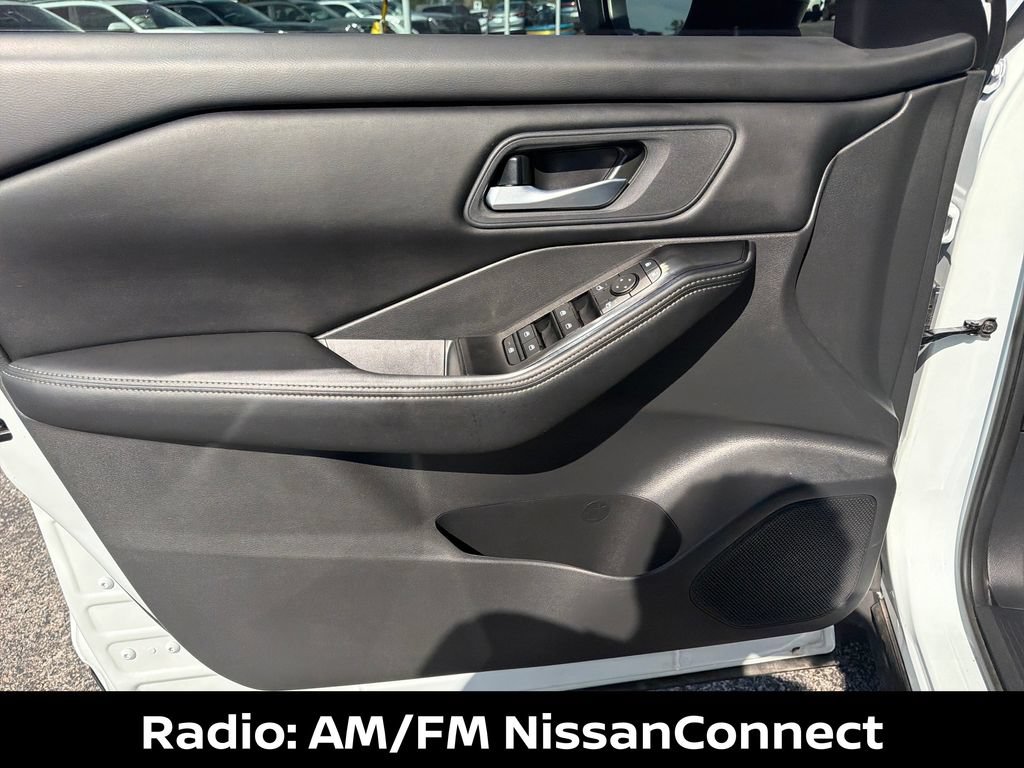 Certified 2026 Nissan Rogue SV AWD/4WD image 12
