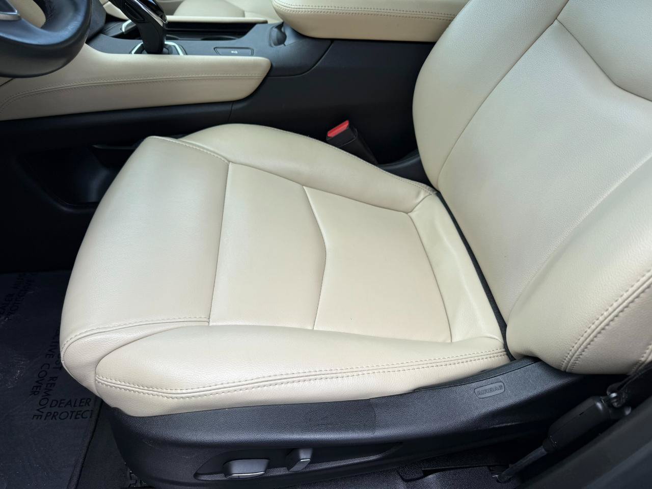 Used 2018 Cadillac XT5 FWD image 29