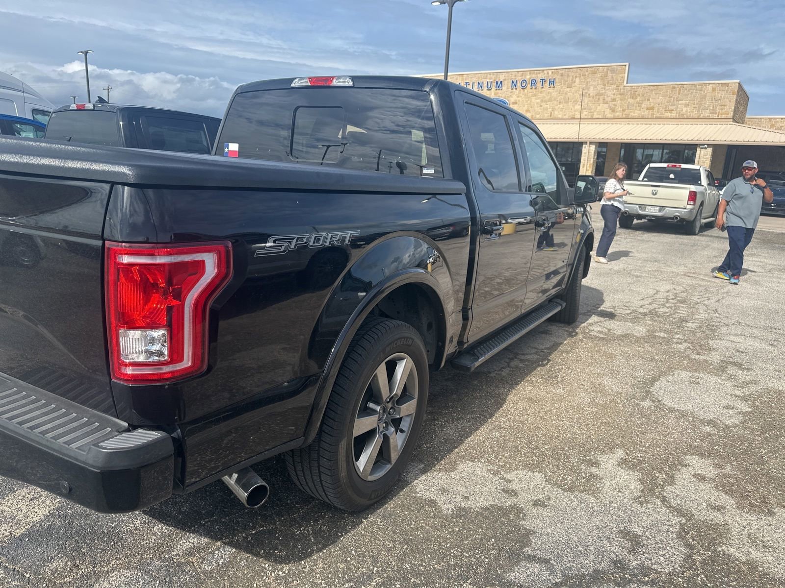 Used 2016 Ford F150 XLT w/ Equipment Group 302A Luxury RWD image 5