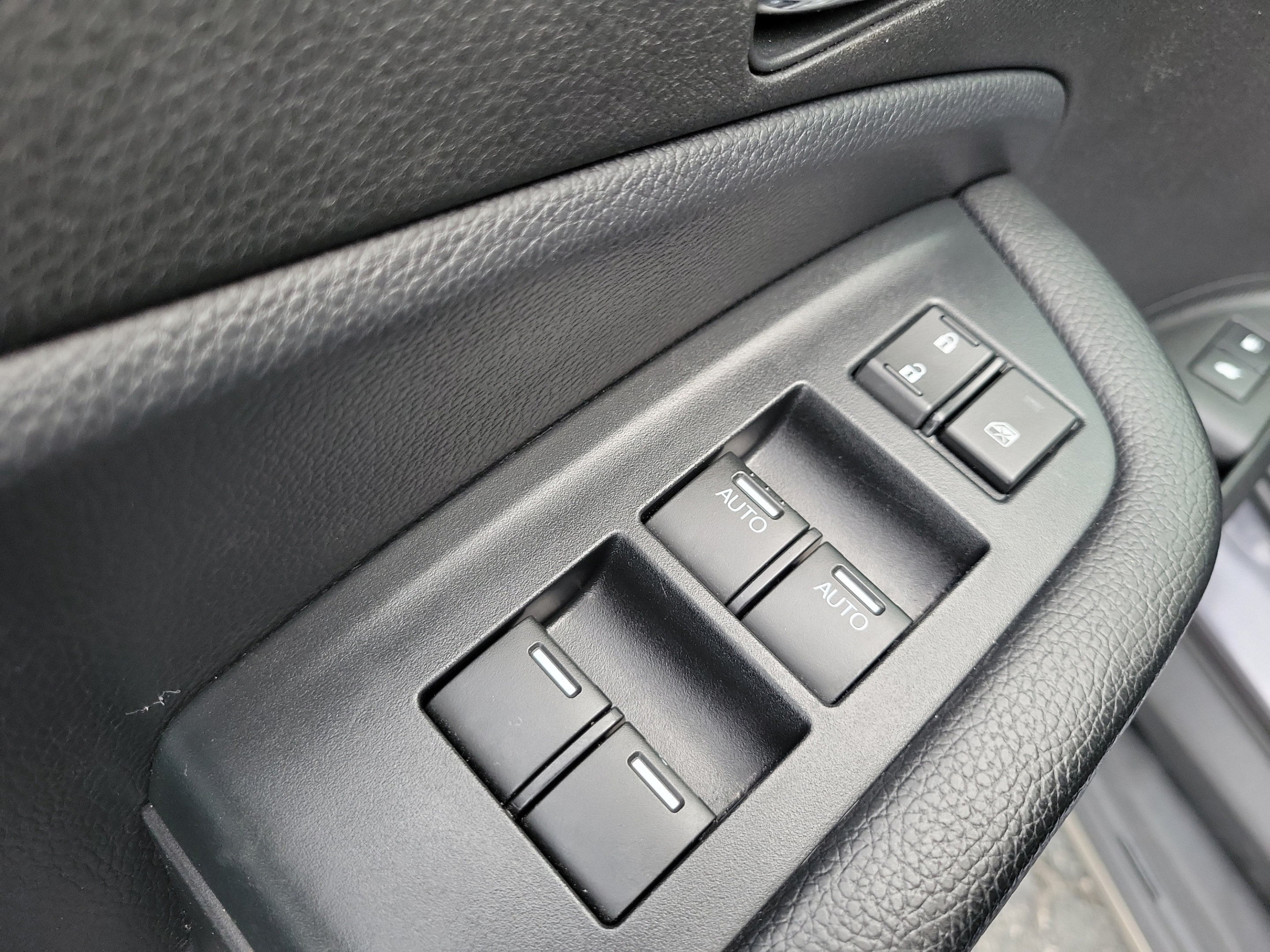Used 2021 Honda Pilot Touring image 14