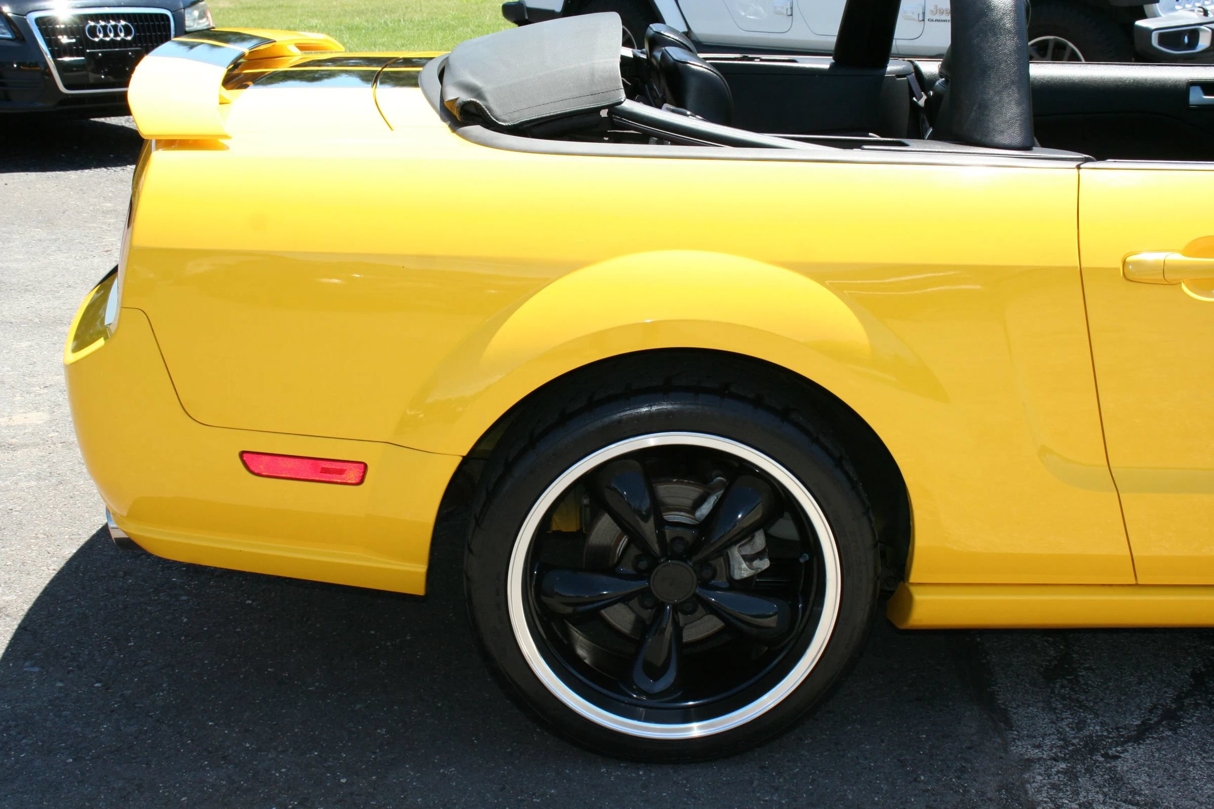 Used 2006 Ford Mustang GT Premium RWD image 23