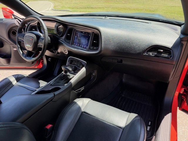 Used 2017 Dodge Challenger SXT Plus image 14