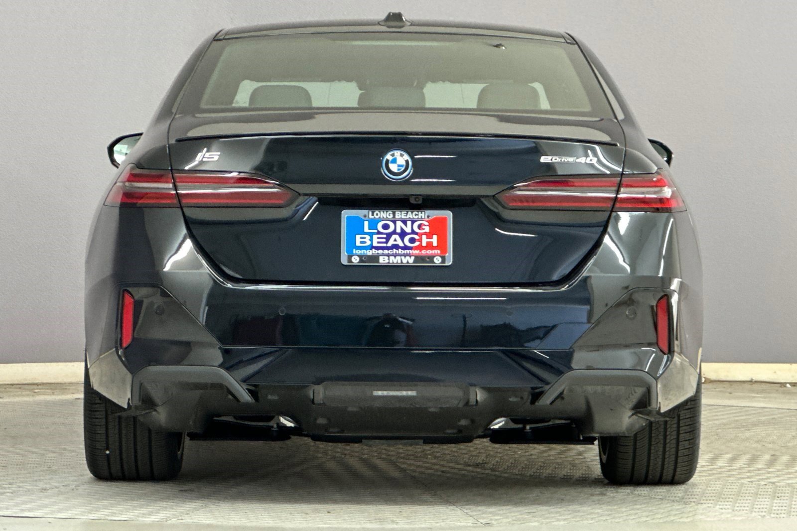 New 2026 BMW i5 eDrive40 w/ M Sport Package image 9