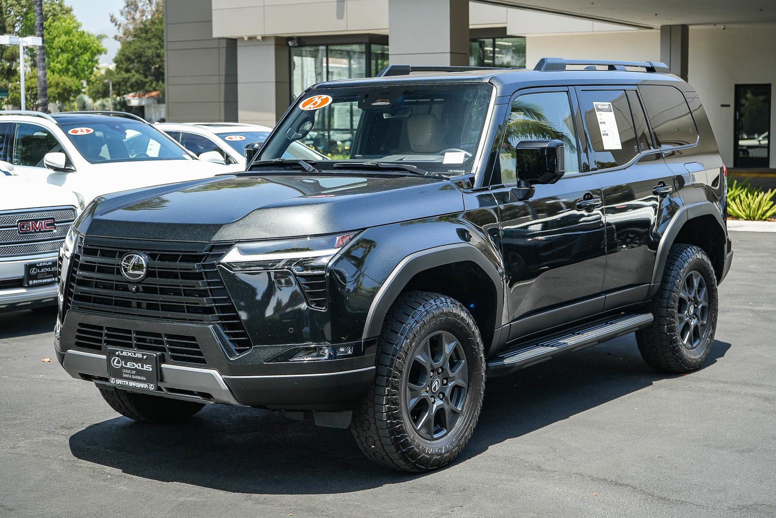 Used 2025 Lexus GX 550 AWD/4WD image 3
