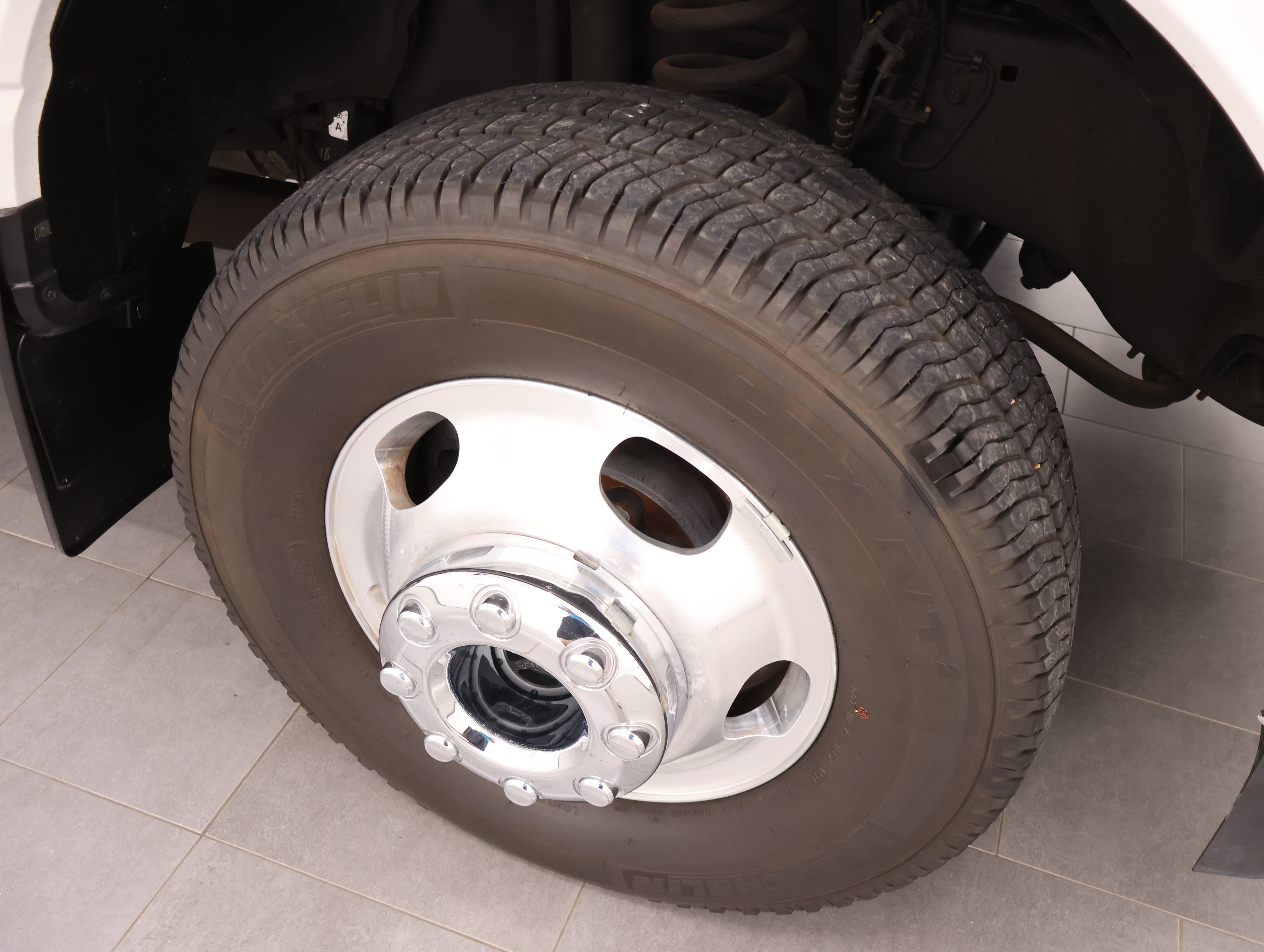 Used 2024 Ford F350 Limited w/ FX4 Off-Road Package AWD/4WD image 3