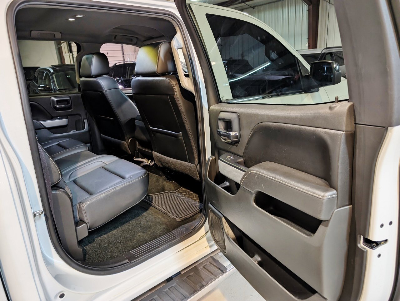 Used 2017 Chevrolet Silverado 1500 LTZ Z71 image 25