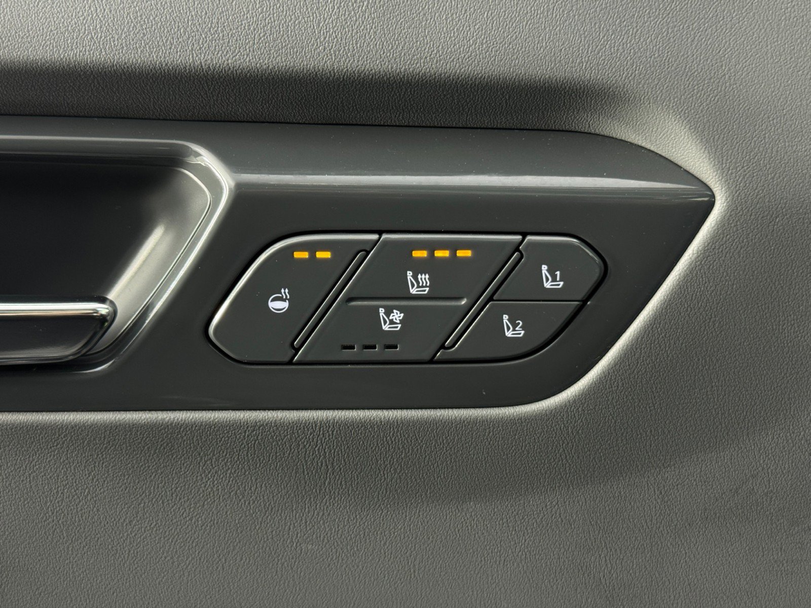 Used 2024 Kia EV9 Land image 18