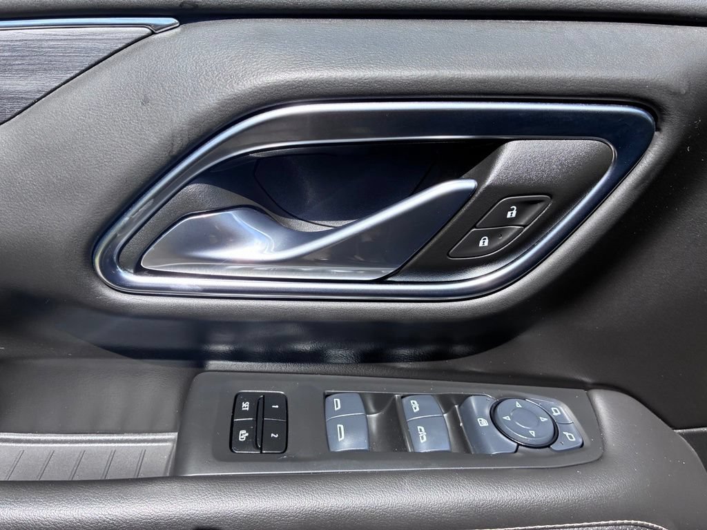Used 2024 GMC Yukon SLT RWD image 20