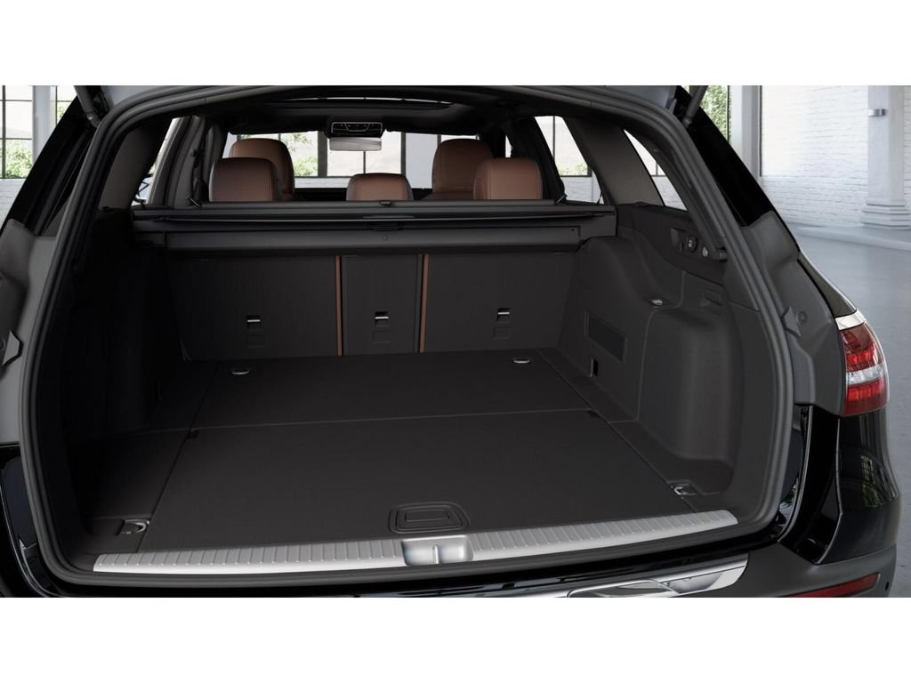 Certified 2022 Mercedes-Benz E 450 4MATIC All-Terrain Wagon image 7