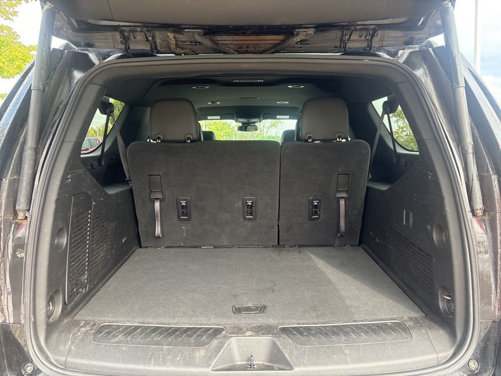 Used 2024 GMC Yukon XL SLT AWD/4WD image 7