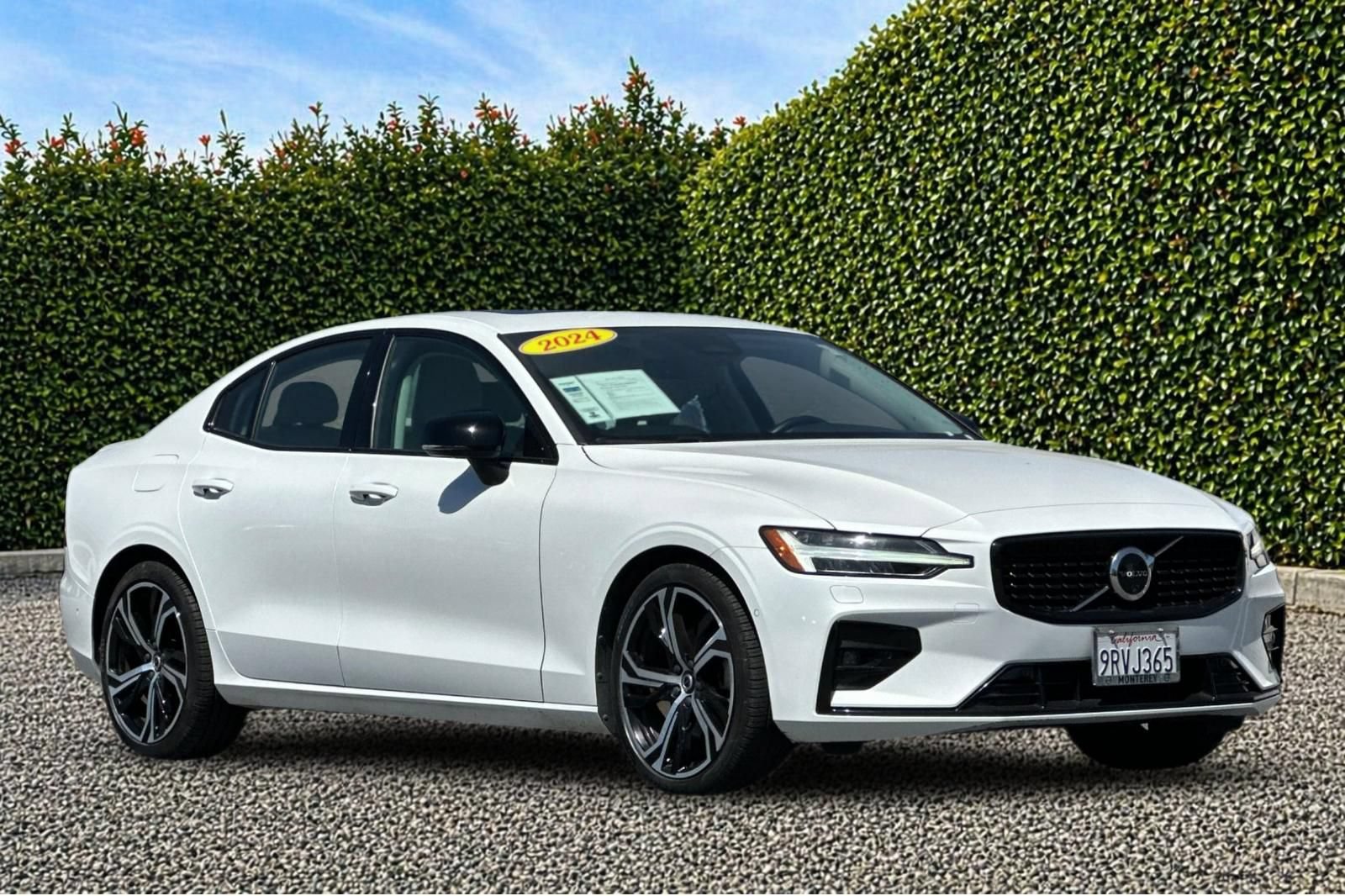 Used 2024 Volvo S60 B5 Plus w/ Climate Package AWD/4WD image 2