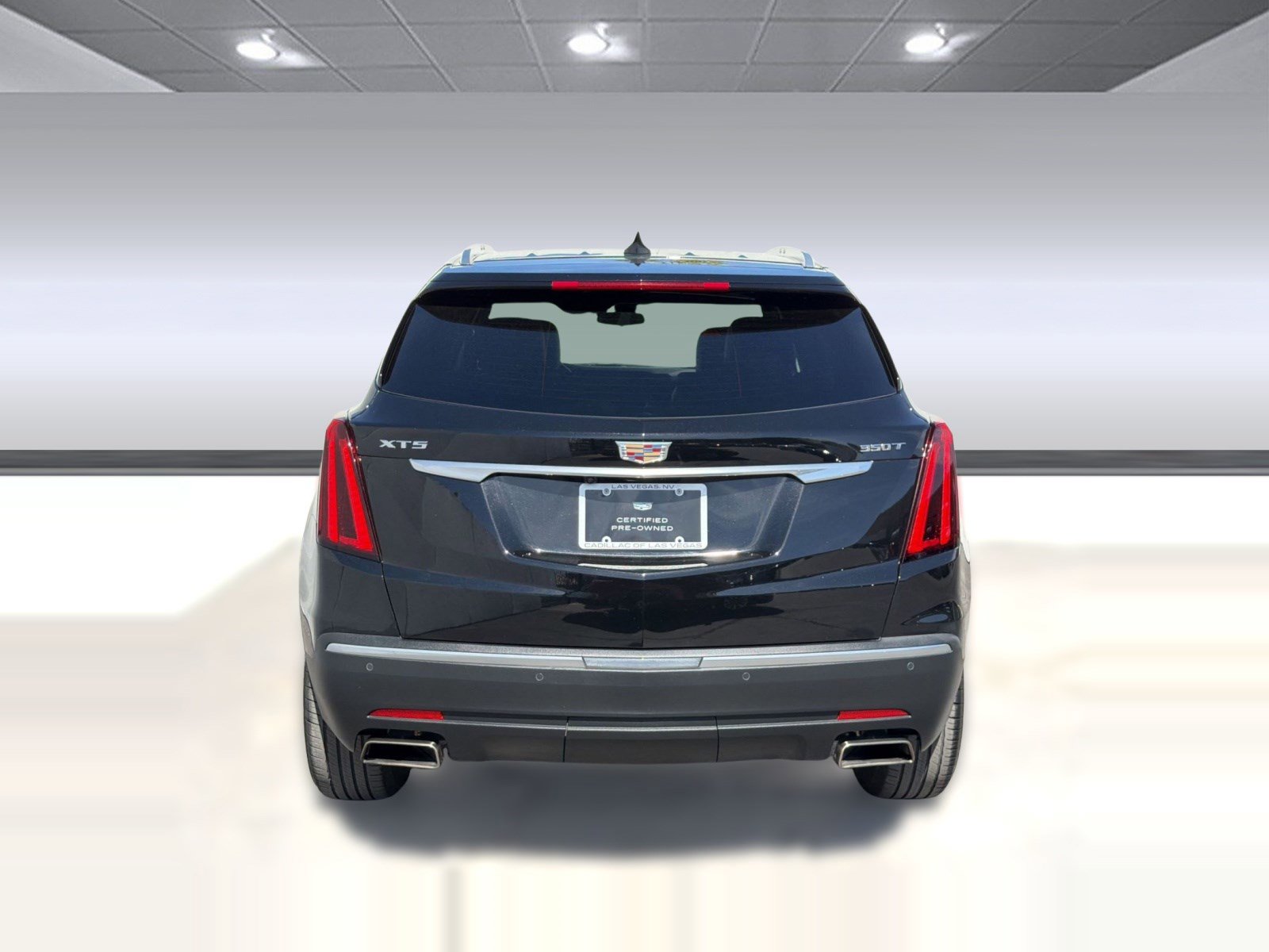 Certified 2023 Cadillac XT5 Luxury w/ LPO, Floor Liner Package image 8