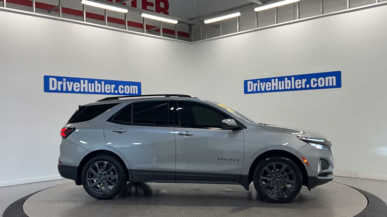 Used 2024 Chevrolet Equinox RS w/ LPO, Floor Liner Package FWD image 3