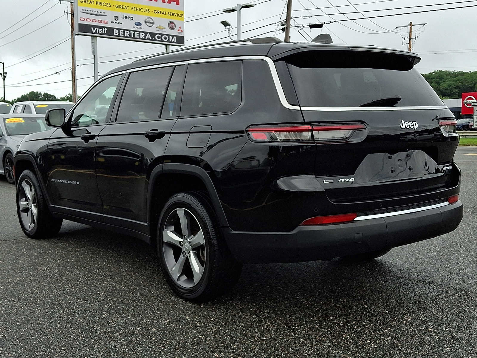 Used 2021 Jeep Grand Cherokee L Limited AWD/4WD image 4