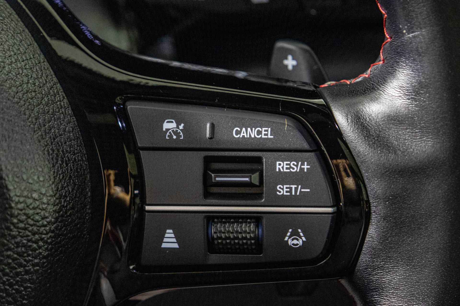 Used 2025 Honda Pilot Black Edition image 35