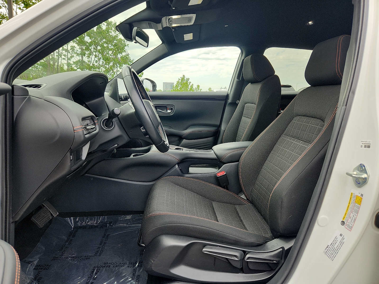 Certified 2025 Honda HR-V Sport image 13