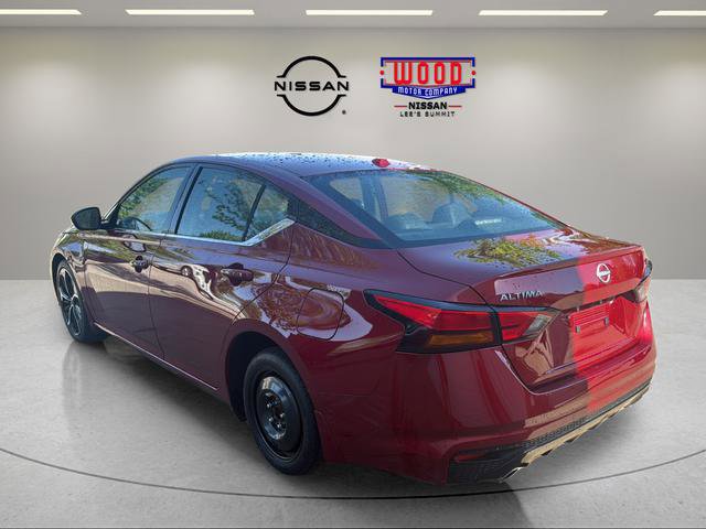 Used 2024 Nissan Altima 2.5 SR w/ SR Premium Package image 4