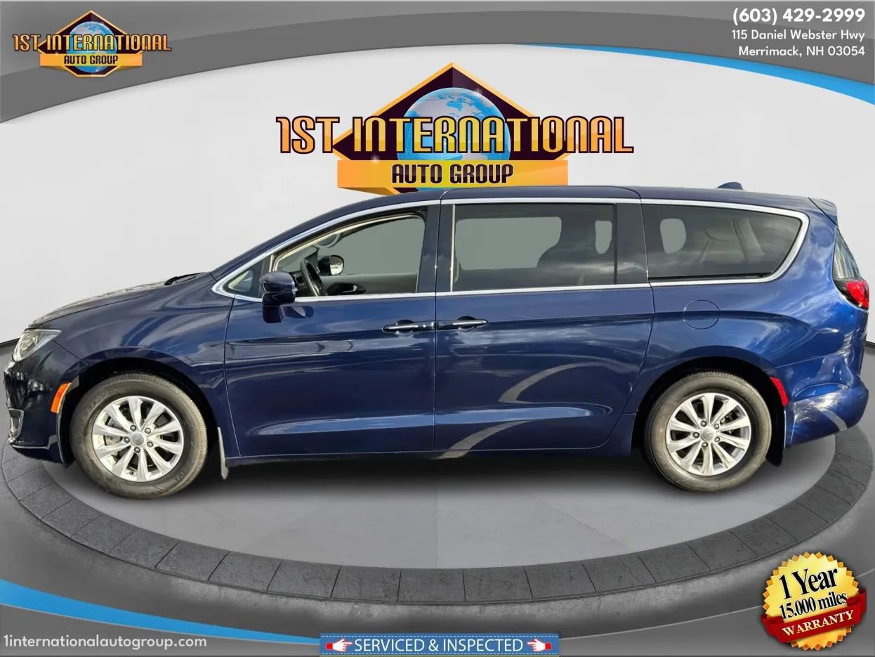 Used 2019 Chrysler Pacifica Touring Plus image 5