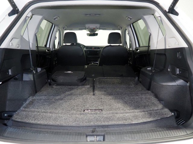 Used 2022 Volkswagen Tiguan SE FWD image 39