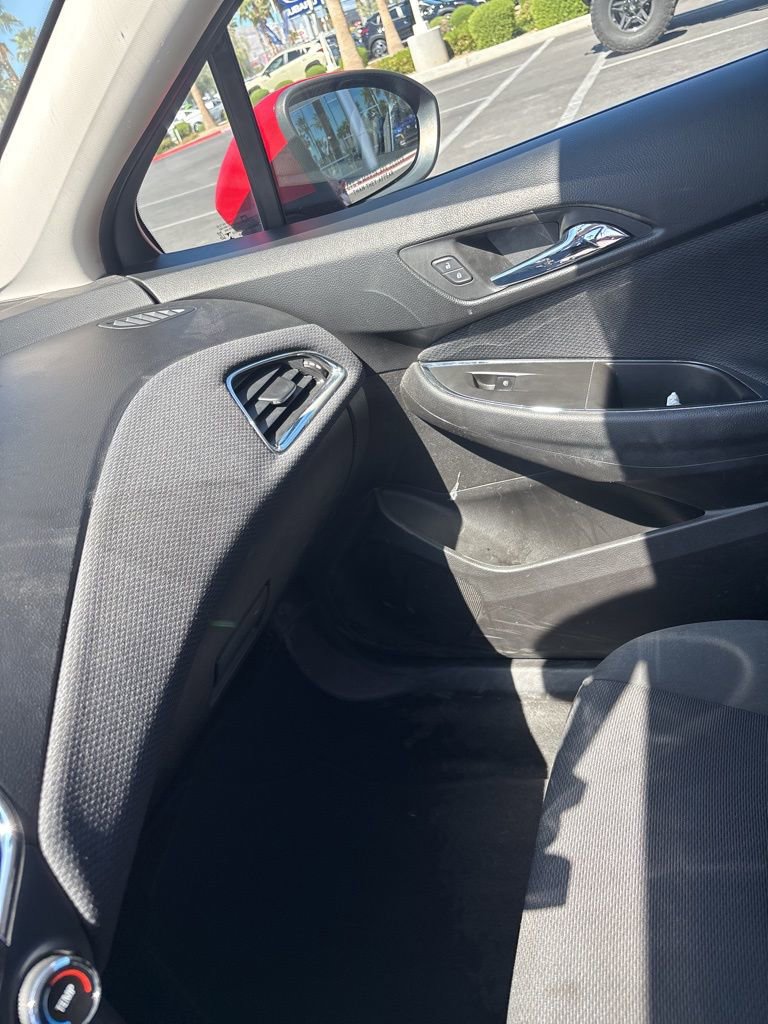 Used 2017 Chevrolet Cruze LT w/ Convenience Package image 6