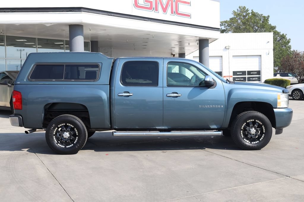 Used 2009 Chevrolet Silverado 1500 LT w/ Regional Value Package RWD image 7