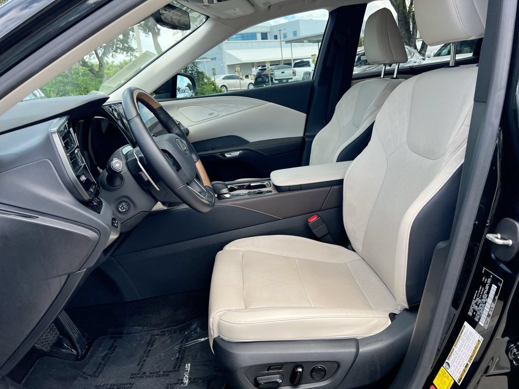 Certified 2025 Lexus RX 450h AWD w/ Convenience Package image 12