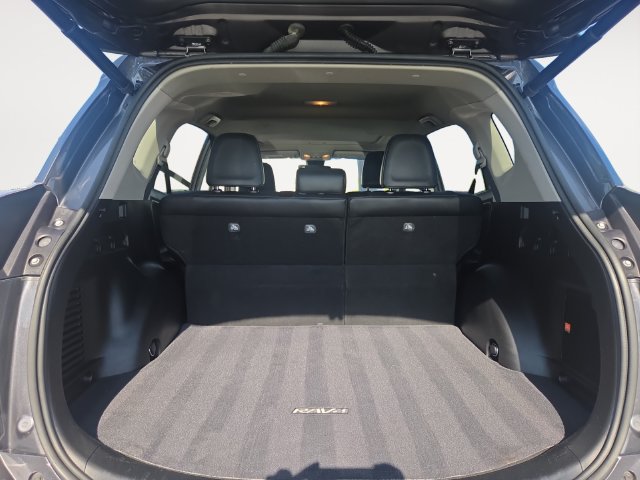 Used 2018 Toyota RAV4 Limited w/ Carpet Mat Package FWD image 34
