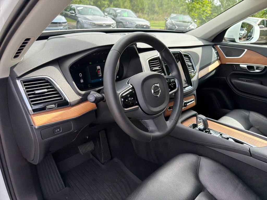Used 2023 Volvo XC90 B5 Plus w/ Protection Package Premier AWD/4WD image 17