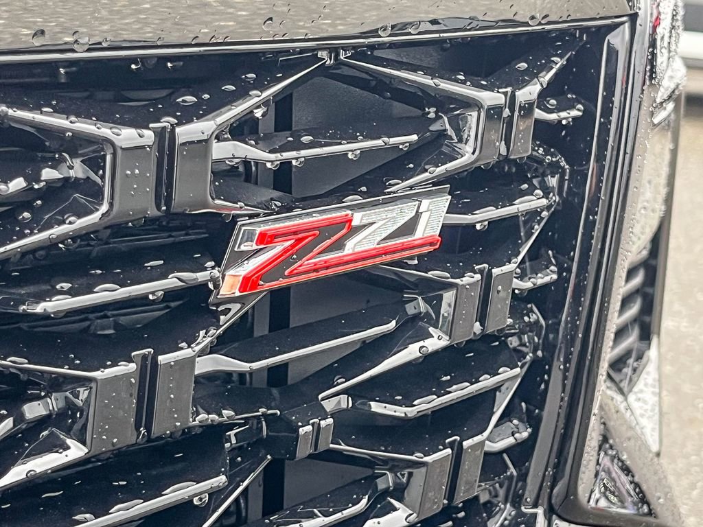 Used 2025 Chevrolet Traverse Z71 w/ Enhanced Driving Package image 15