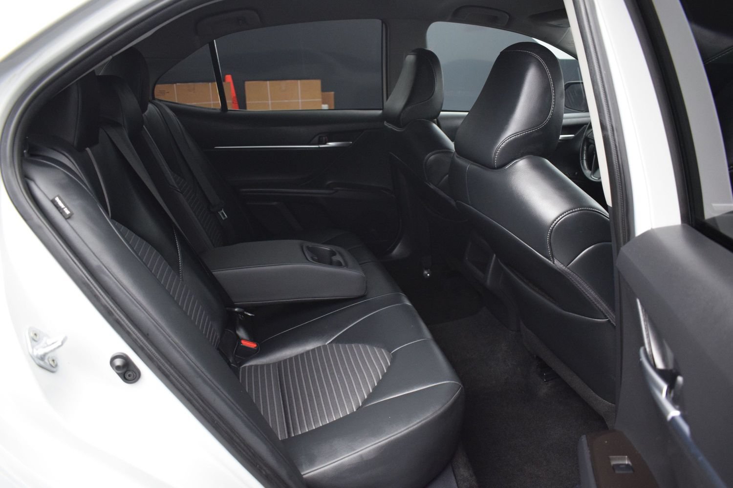 Used 2024 Toyota Camry SE FWD image 11