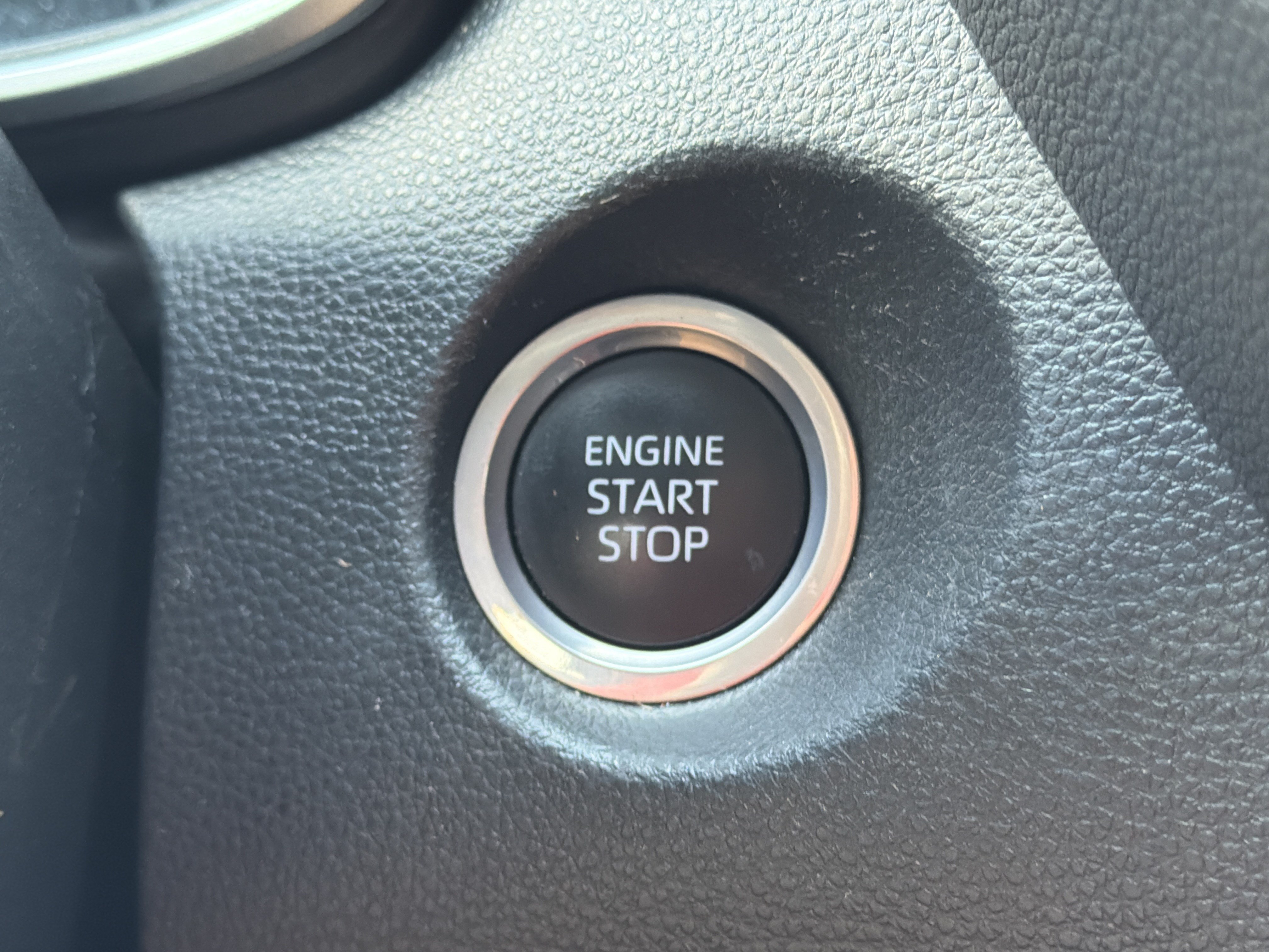 Used 2023 Toyota Corolla Cross XLE FWD image 11