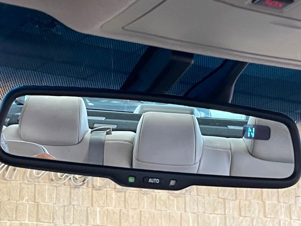 Used 2012 Toyota Camry XLE w/ Leather Pkg image 30