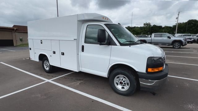 New 2025 GMC Savana 3500 w/ Power Convenience Package image 2
