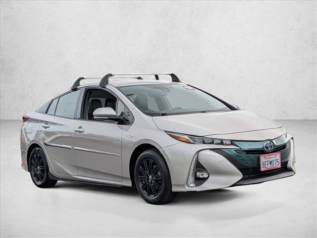 Used 2017 Toyota Prius Prime Advanced w/ Preferred Accessory Package FWD image 5