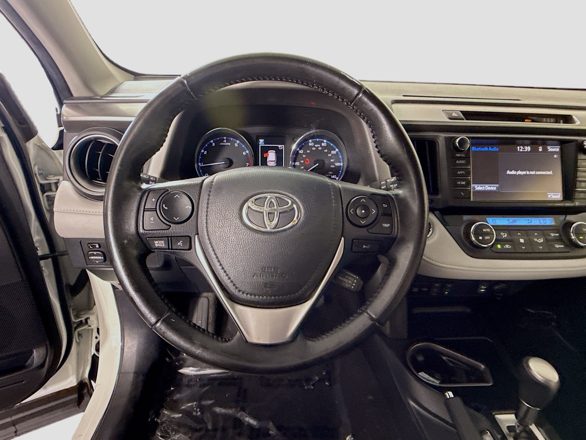 Used 2018 Toyota RAV4 Limited FWD image 13