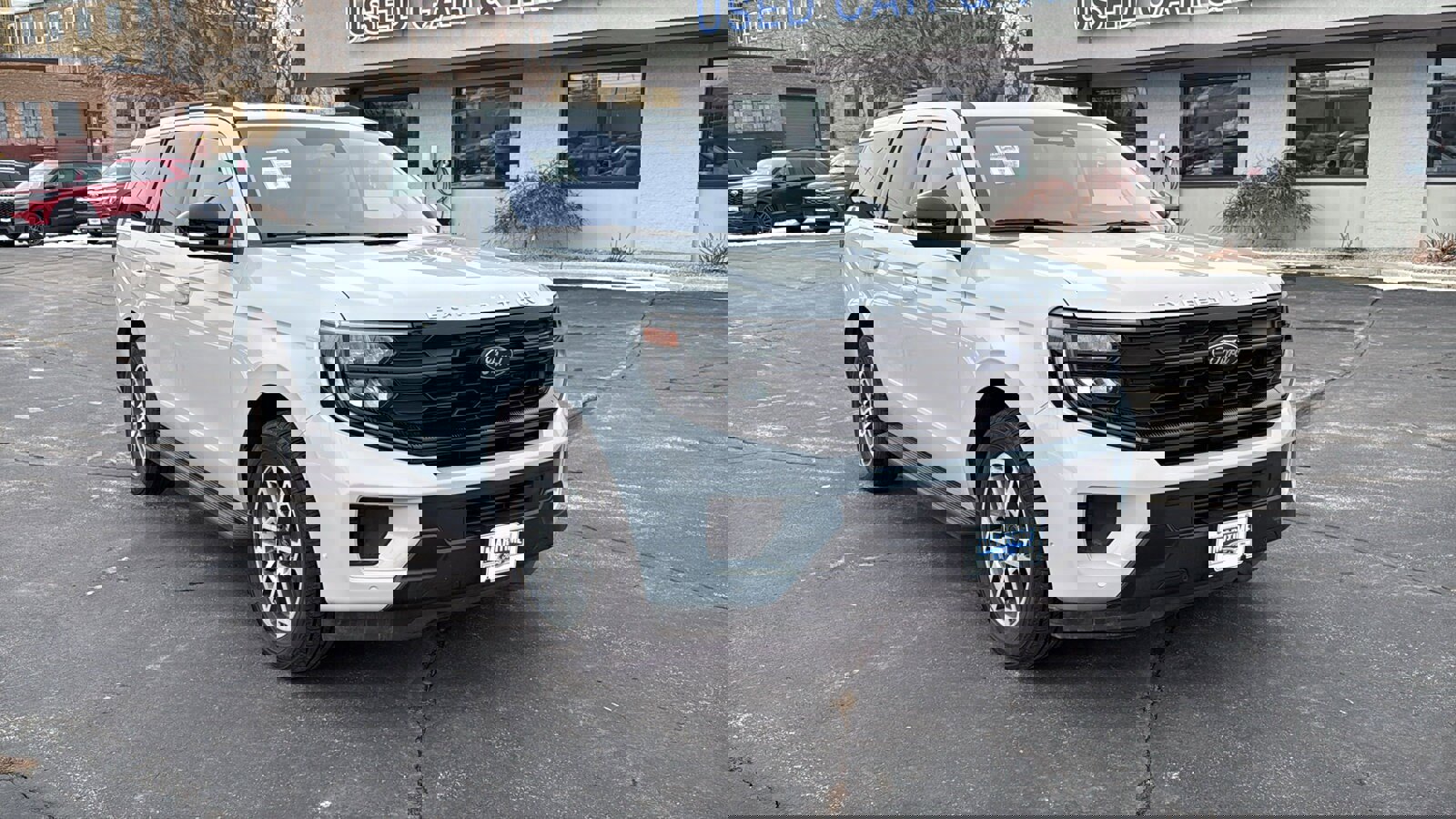 Used 2025 Ford Expedition Active image 2