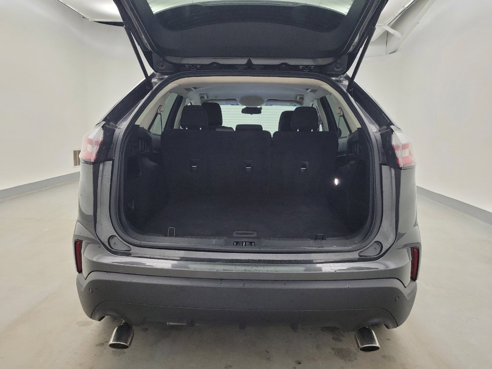 Used 2020 Ford Edge SE image 29