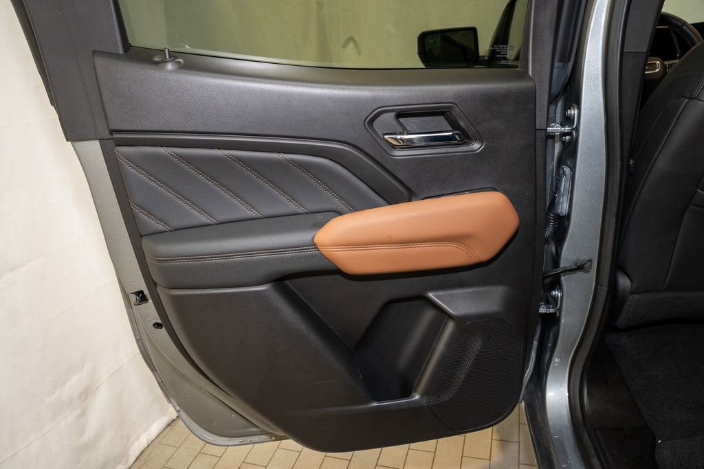 Used 2024 GMC Canyon AT4 w/ AT4 Premium Package image 10